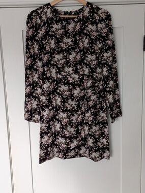 Club Monaco | Amelda 100% Silk Floral Dress size 0